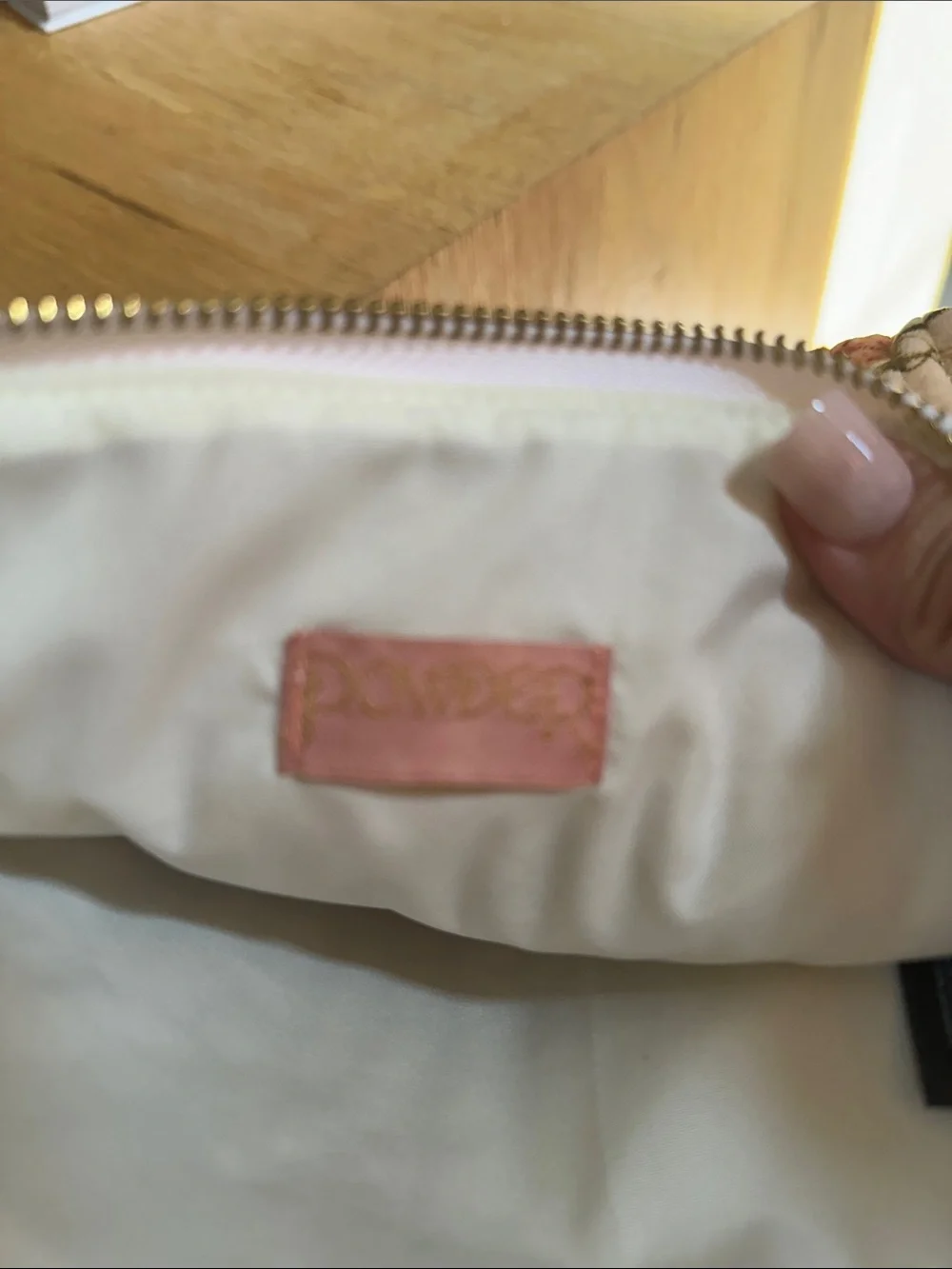 Powder quilted fabric